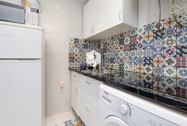 Tweedehands - Appartement / flat -
Torrevieja - Centro