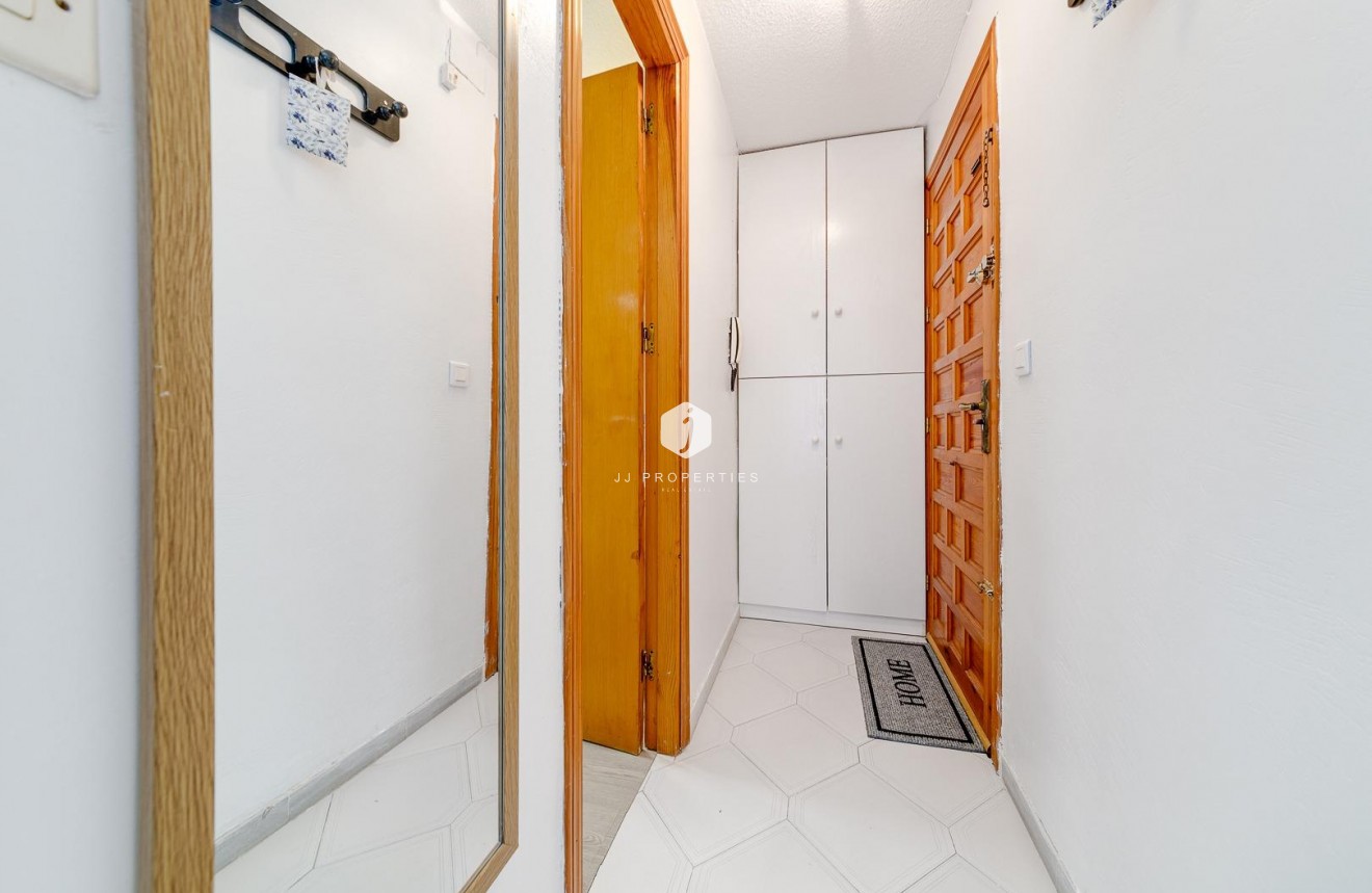 Tweedehands - Appartement / flat -
Torrevieja - Centro