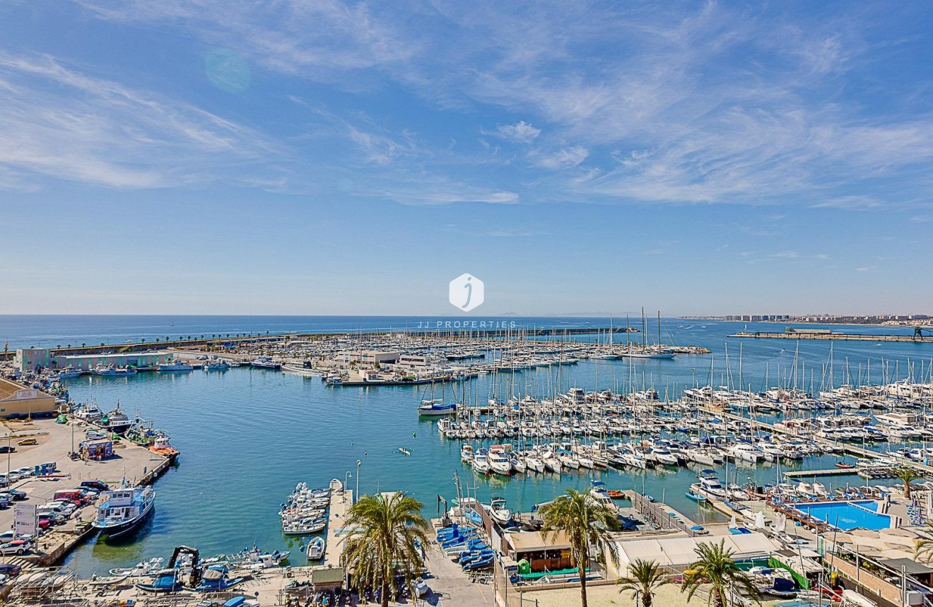 Tweedehands - Appartement / flat -
Torrevieja - Centro