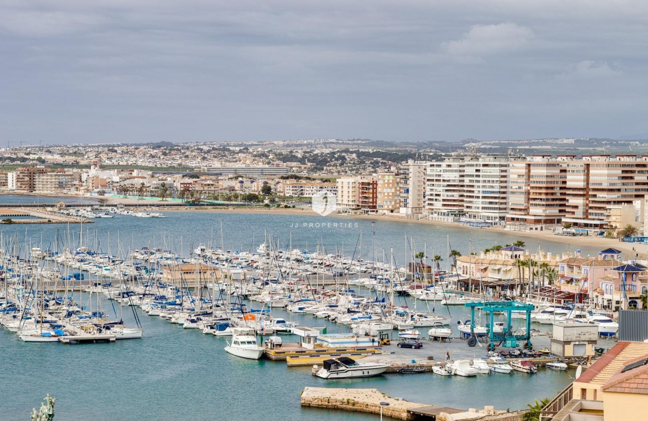 Tweedehands - Appartement / flat -
Torrevieja - Centro