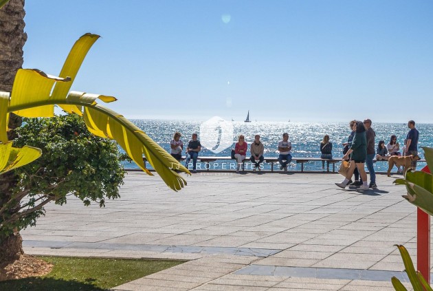 Tweedehands - Appartement / flat -
Torrevieja - Centro