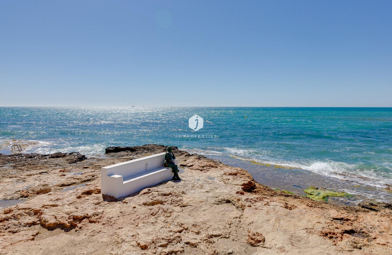 Tweedehands - Appartement / flat -
Torrevieja - Centro