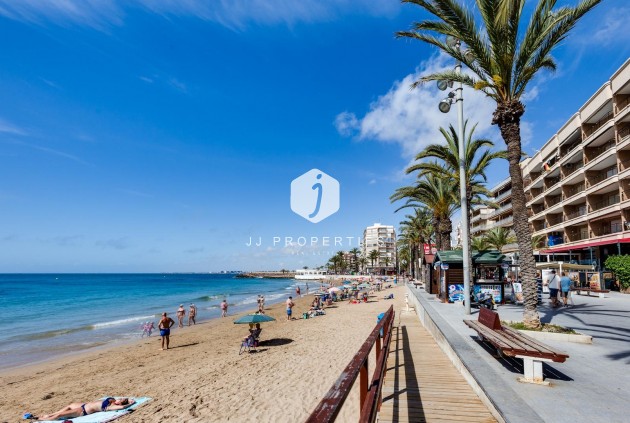 Tweedehands - Appartement / flat -
Torrevieja - Centro