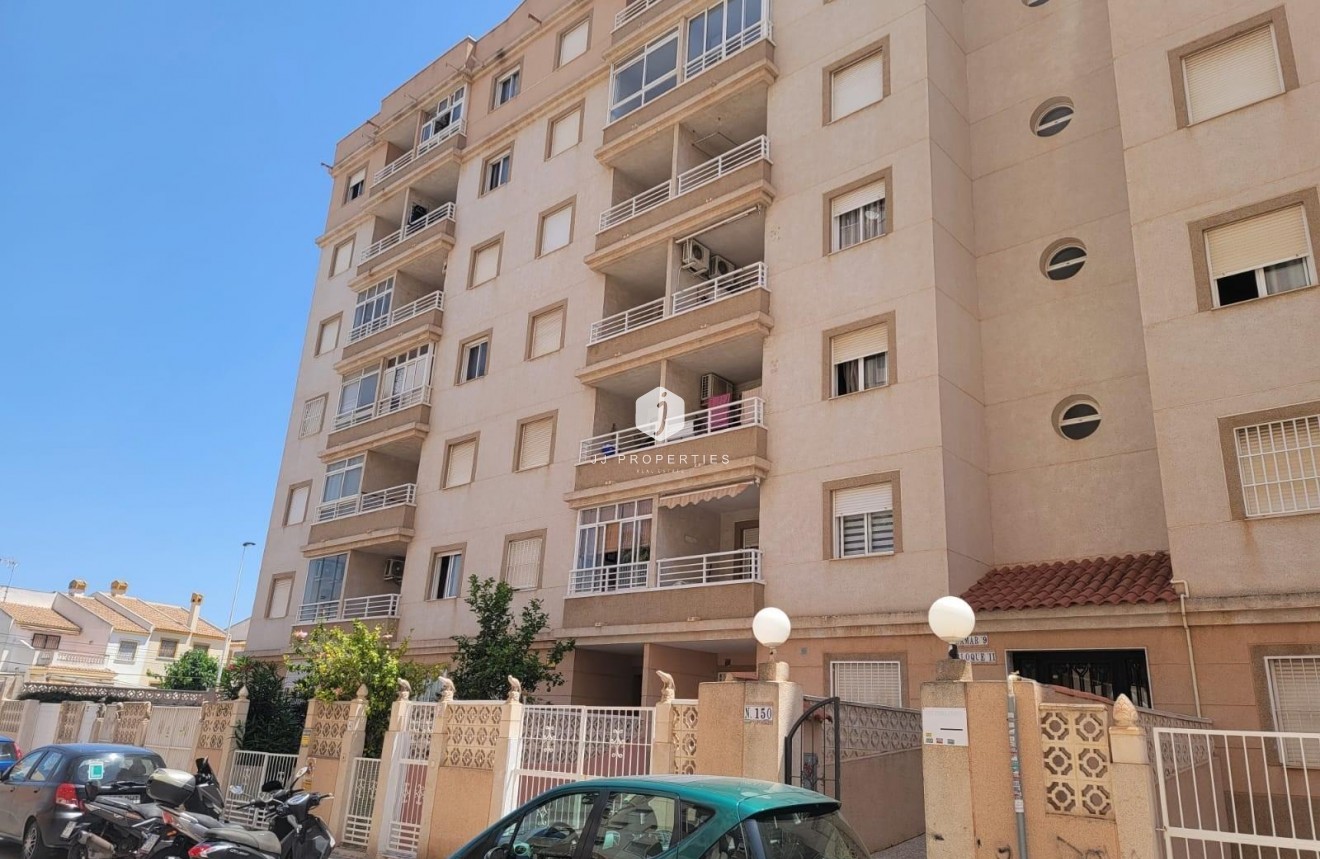 Tweedehands - Appartement / flat -
Torrevieja - Nueva Torrevieja