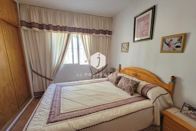 Tweedehands - Appartement / flat -
Torrevieja - Nueva Torrevieja