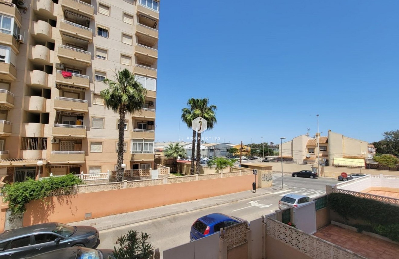 Tweedehands - Appartement / flat -
Torrevieja - Nueva Torrevieja