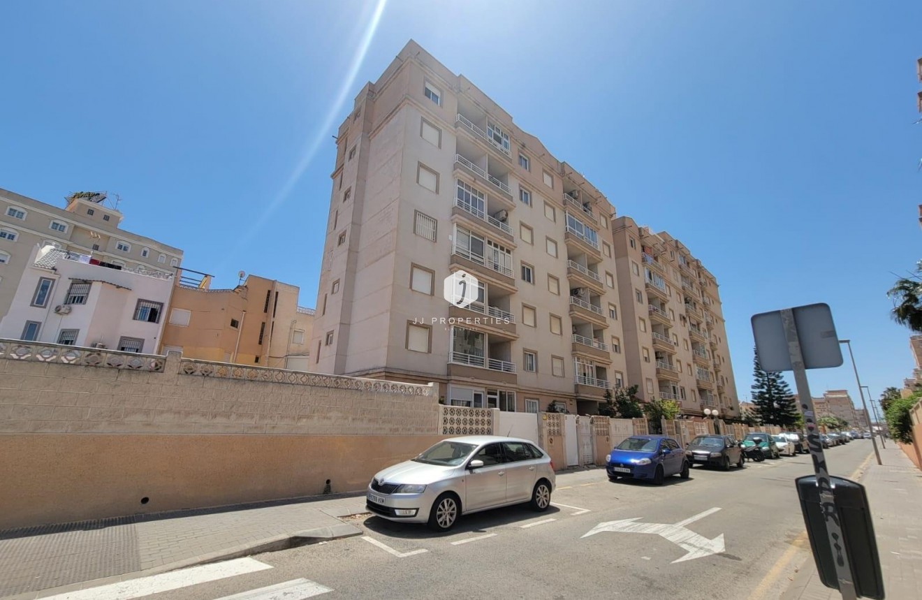 Tweedehands - Appartement / flat -
Torrevieja - Nueva Torrevieja