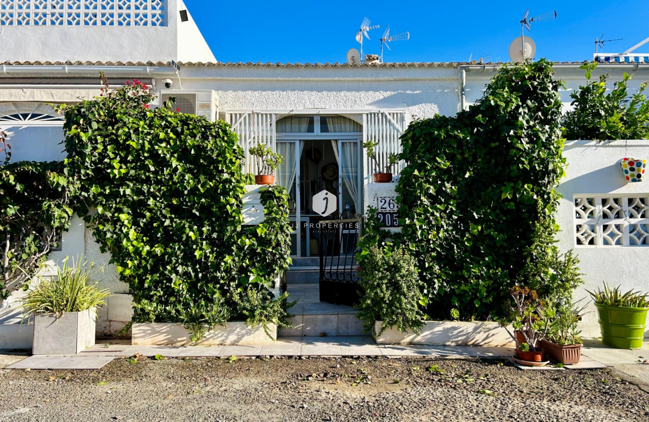 Aus zweiter Hand - Chalet -
Torrevieja - Costa Blanca