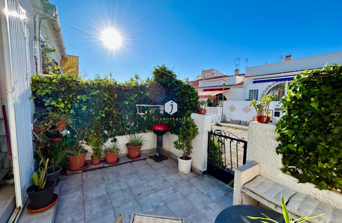 Aus zweiter Hand - Chalet -
Torrevieja - Costa Blanca