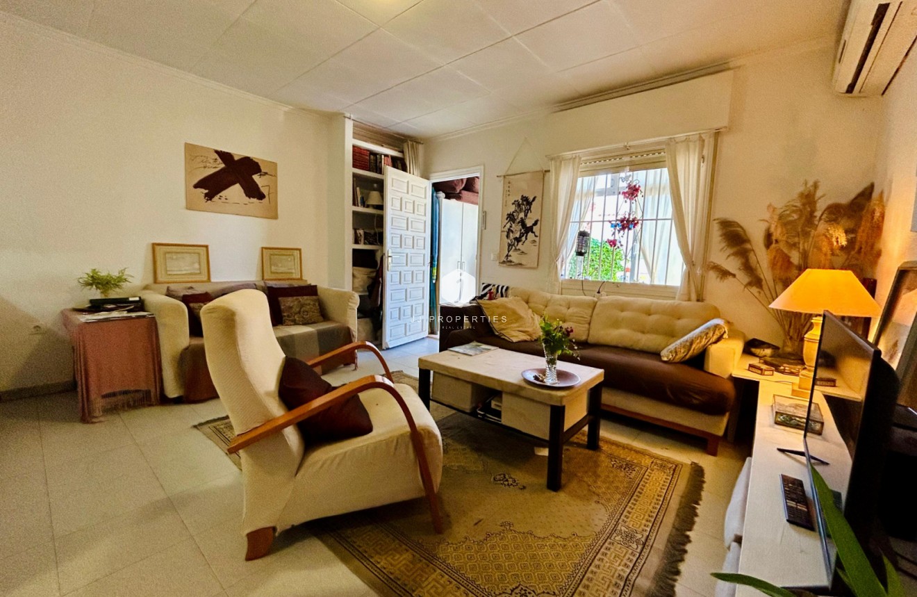 Aus zweiter Hand - Chalet -
Torrevieja - Costa Blanca