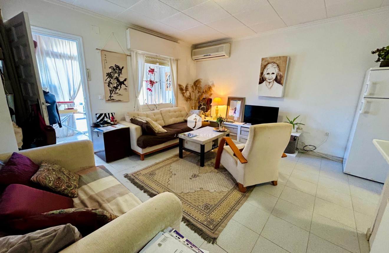 Aus zweiter Hand - Chalet -
Torrevieja - Costa Blanca