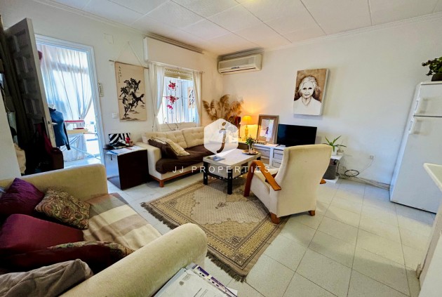 Aus zweiter Hand - Chalet -
Torrevieja - Costa Blanca