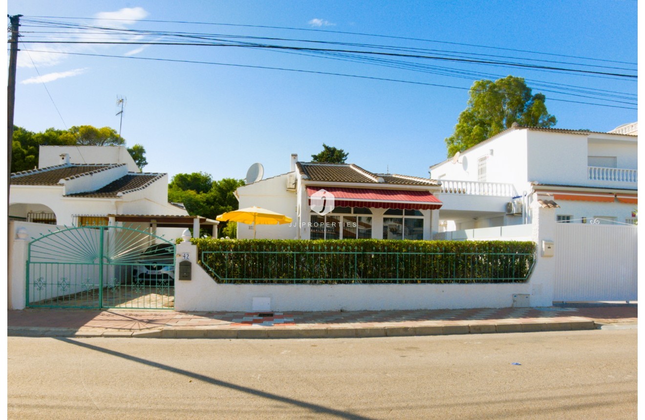 Tweedehands - Villa -
Torrevieja - Costa Blanca