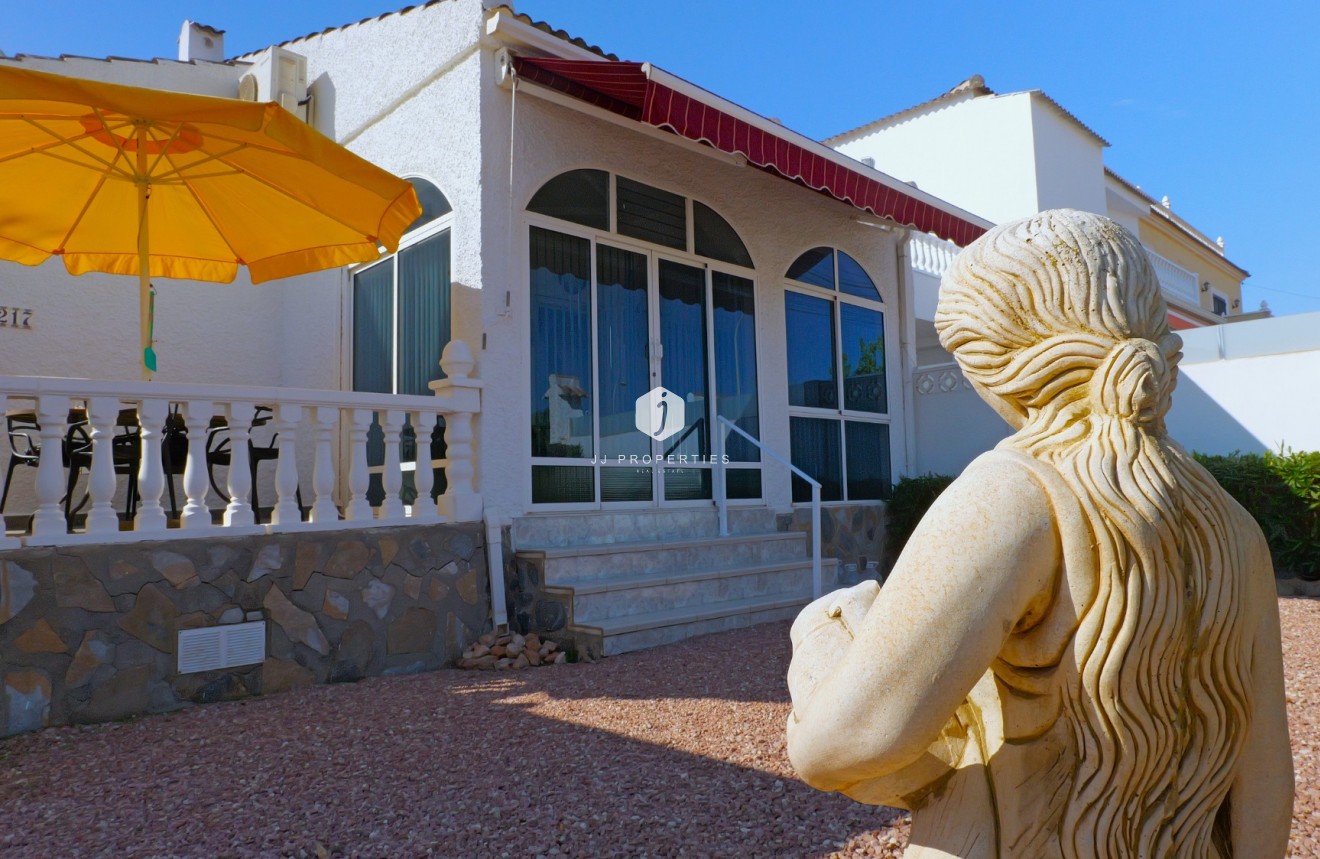 Tweedehands - Villa -
Torrevieja - Costa Blanca