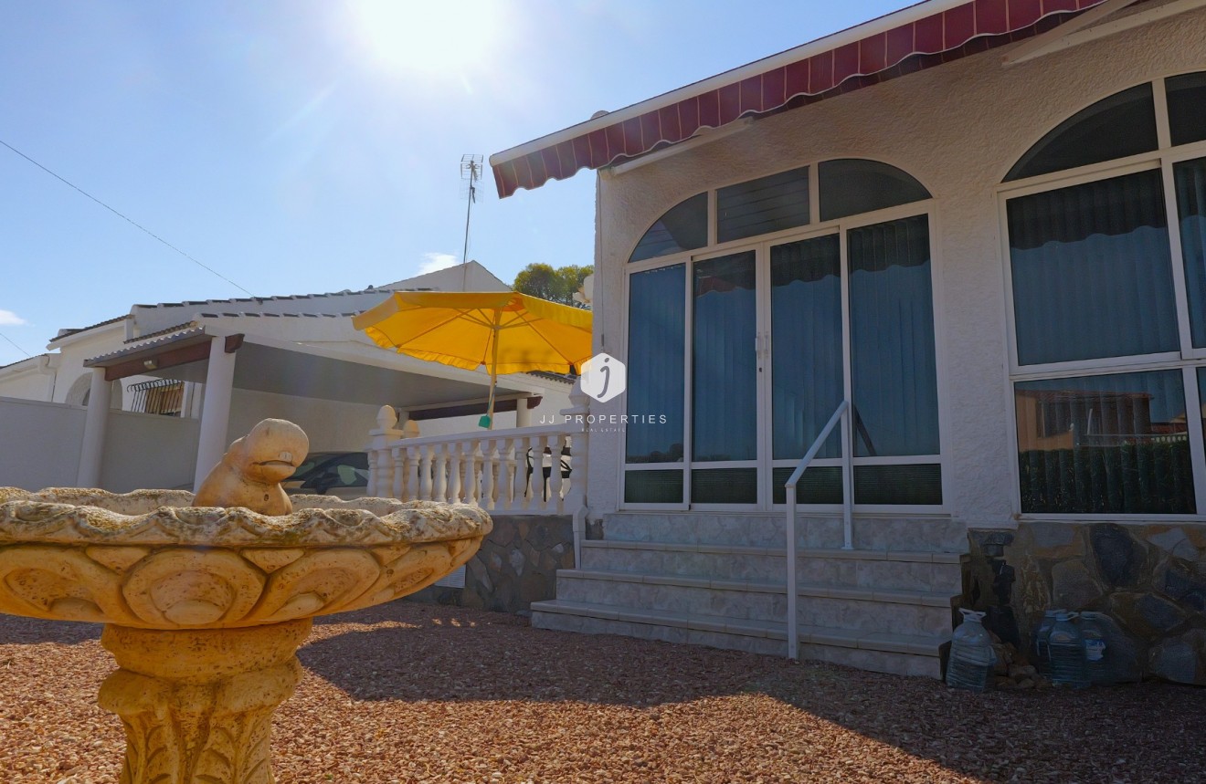 Tweedehands - Villa -
Torrevieja - Costa Blanca