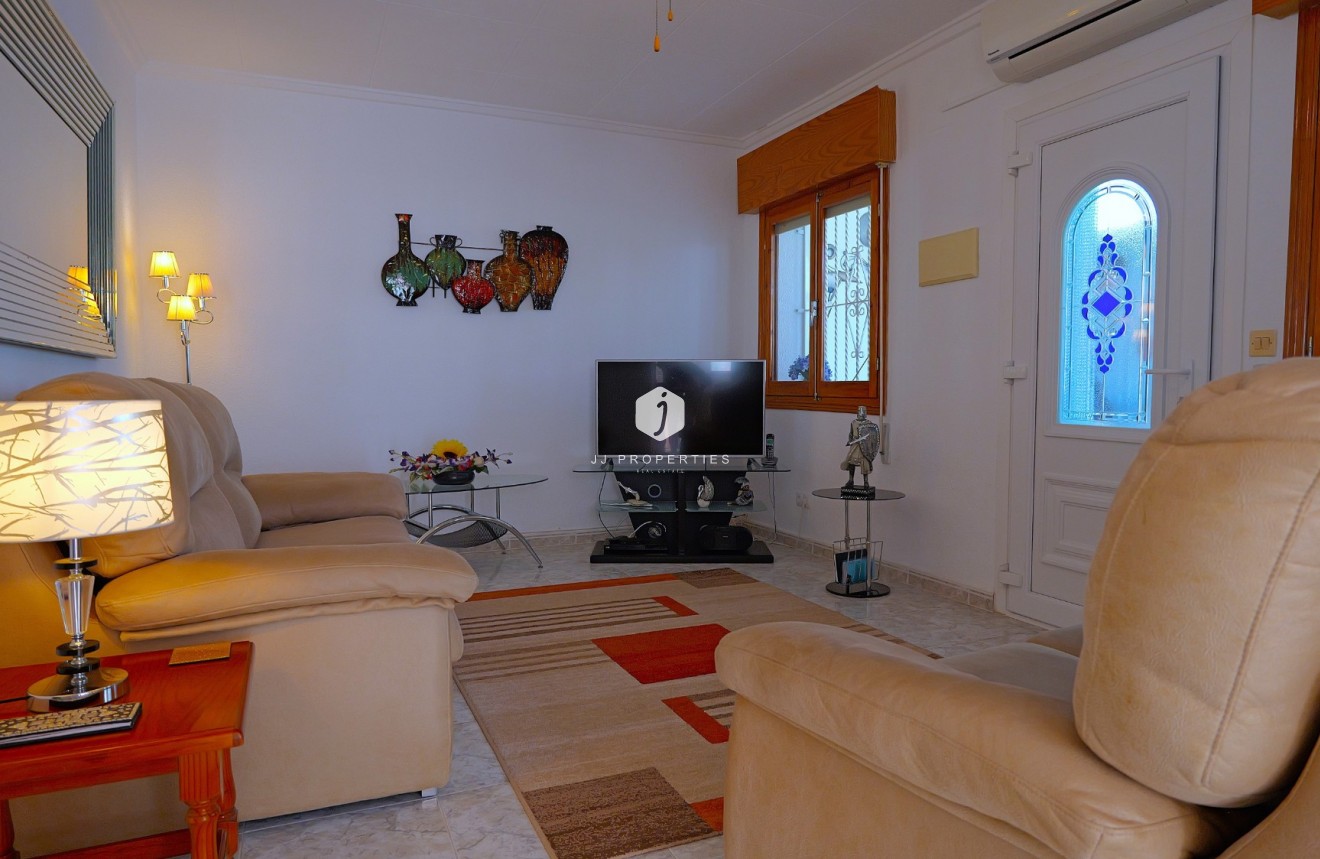 Tweedehands - Villa -
Torrevieja - Costa Blanca