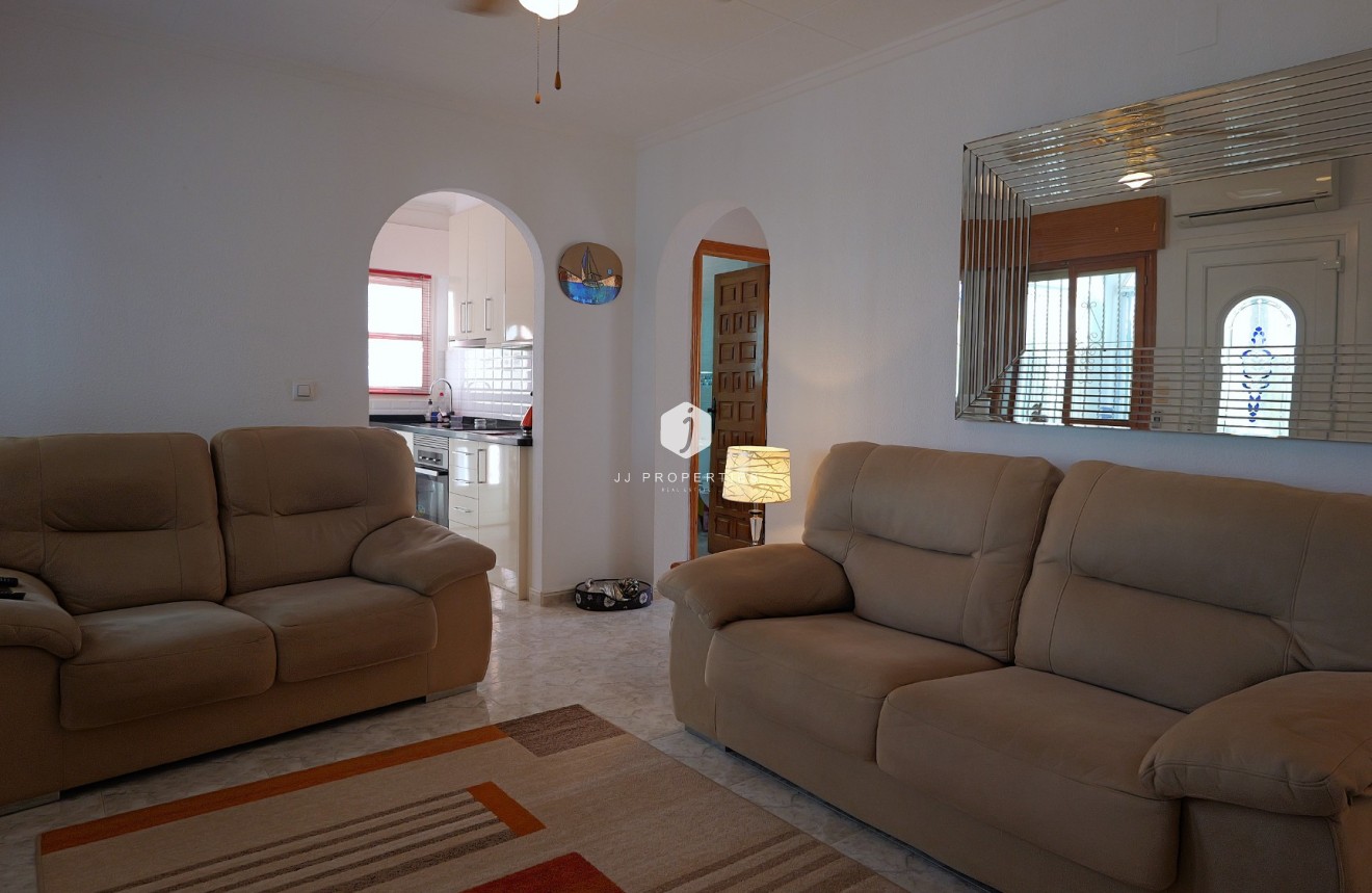 Tweedehands - Villa -
Torrevieja - Costa Blanca