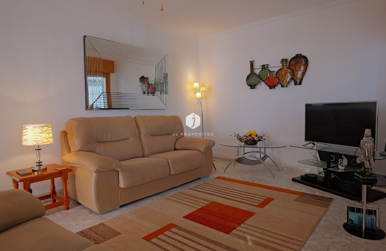 Tweedehands - Villa -
Torrevieja - Costa Blanca
