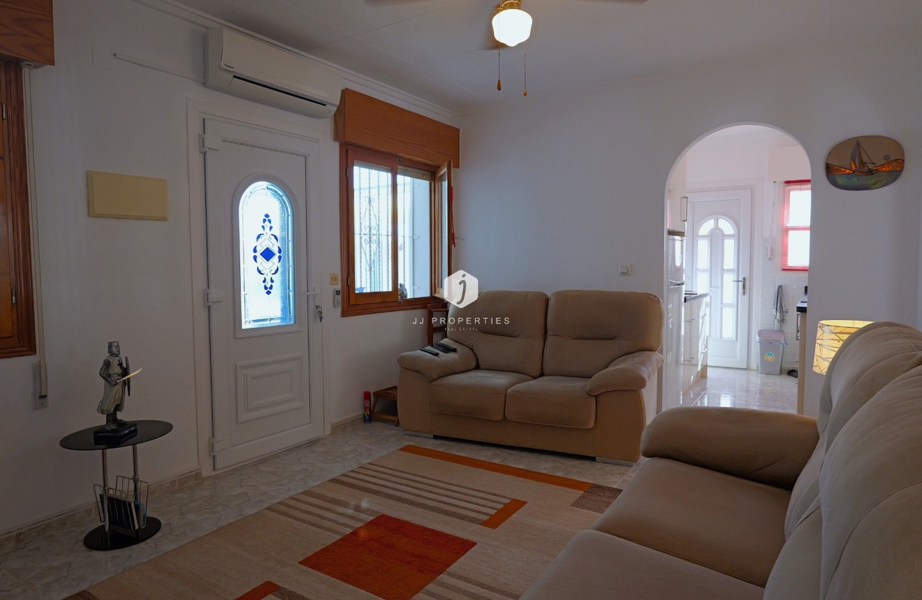 Tweedehands - Villa -
Torrevieja - Costa Blanca