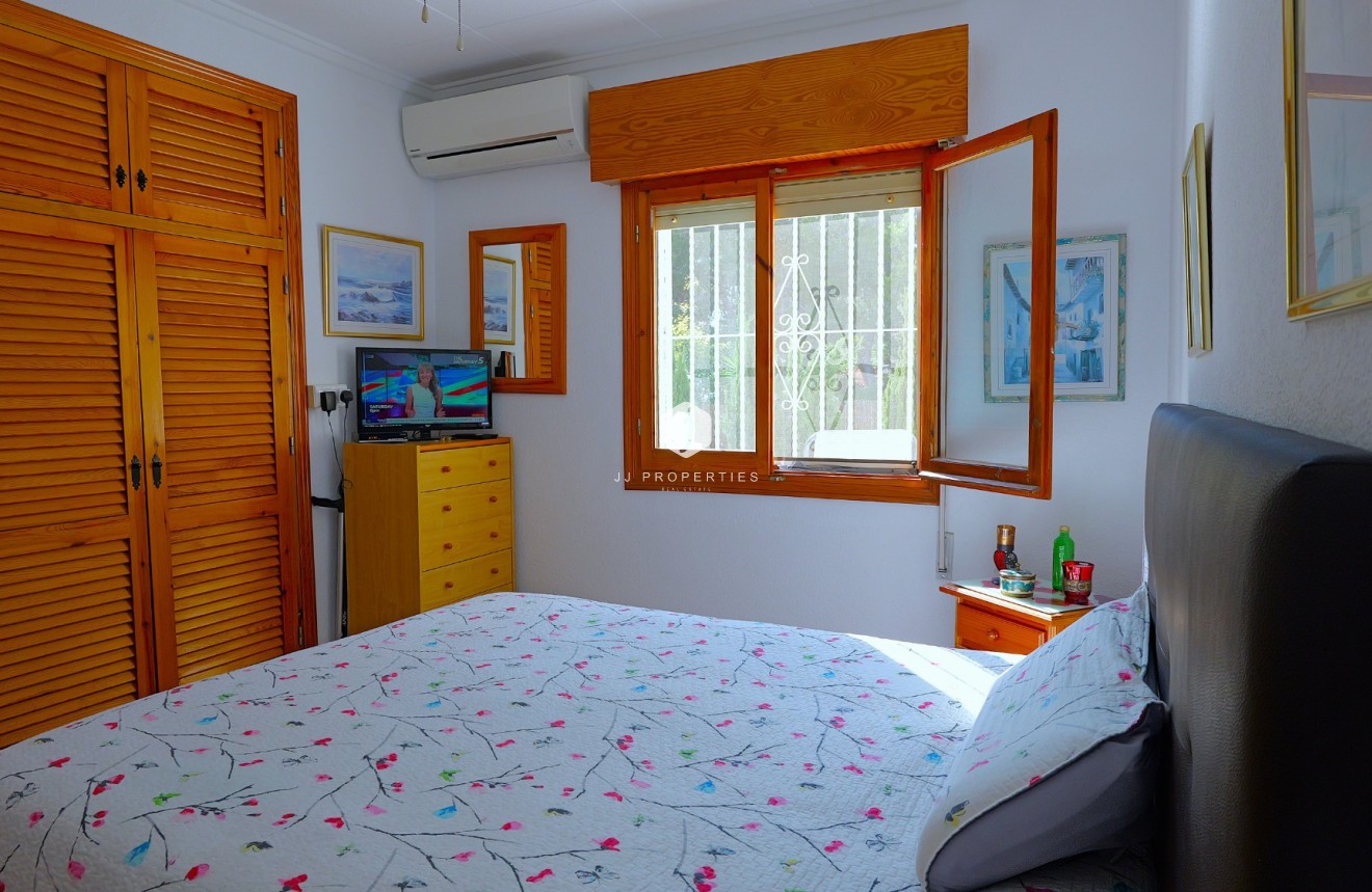 Tweedehands - Villa -
Torrevieja - Costa Blanca