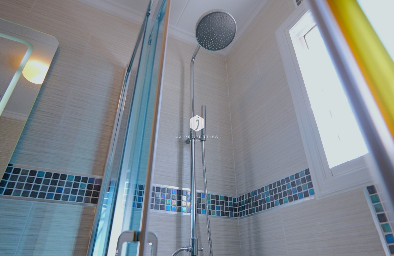 Tweedehands - Villa -
Torrevieja - Costa Blanca