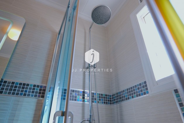 Tweedehands - Villa -
Torrevieja - Costa Blanca