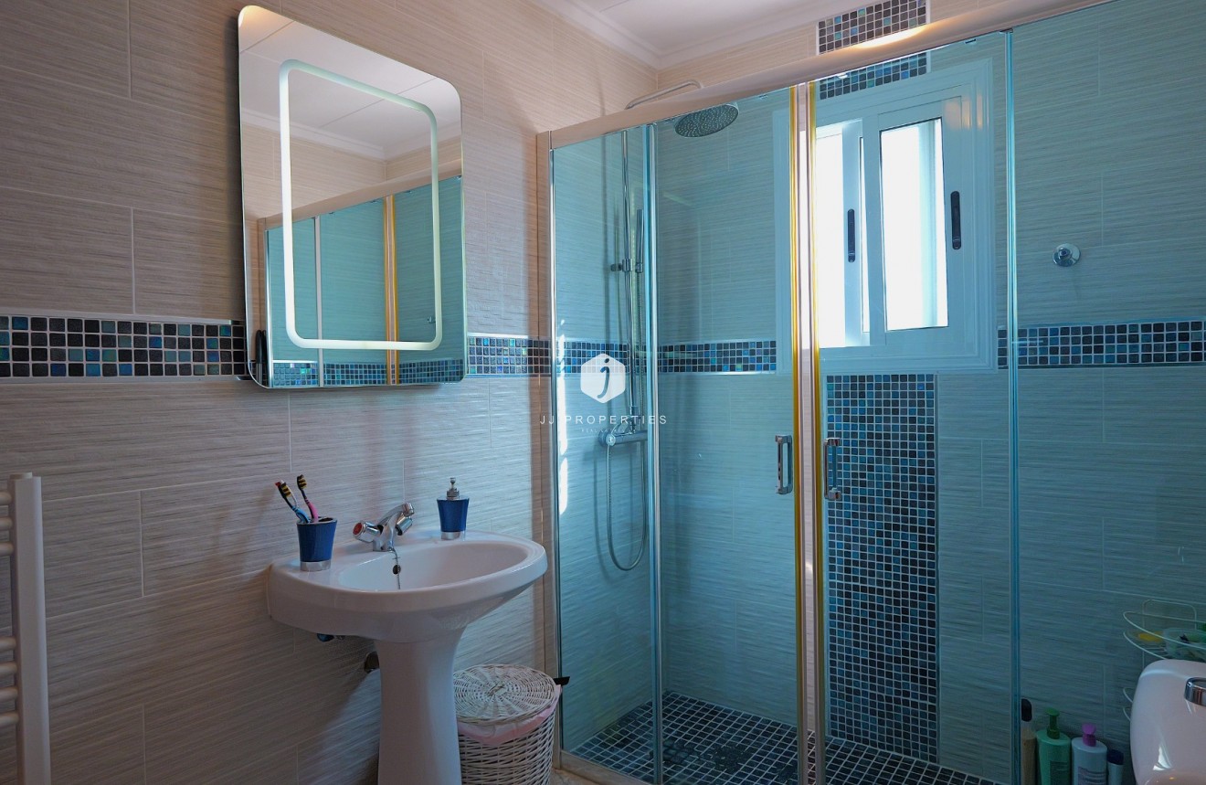 Tweedehands - Villa -
Torrevieja - Costa Blanca