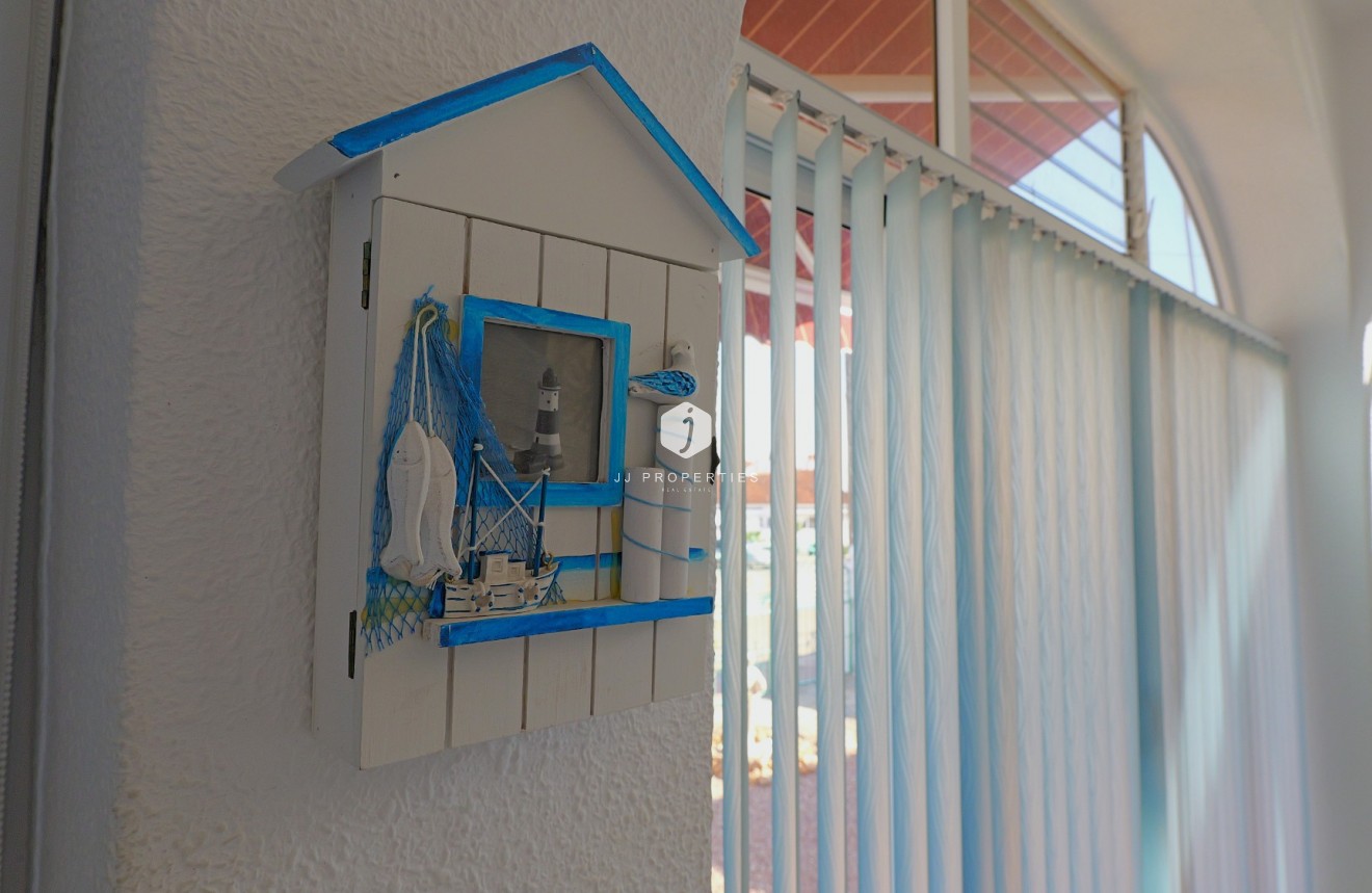 Tweedehands - Villa -
Torrevieja - Costa Blanca