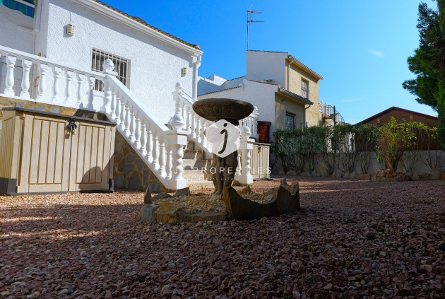 Tweedehands - Villa -
Torrevieja - Costa Blanca