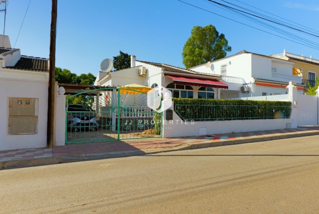 Tweedehands - Villa -
Torrevieja - Costa Blanca