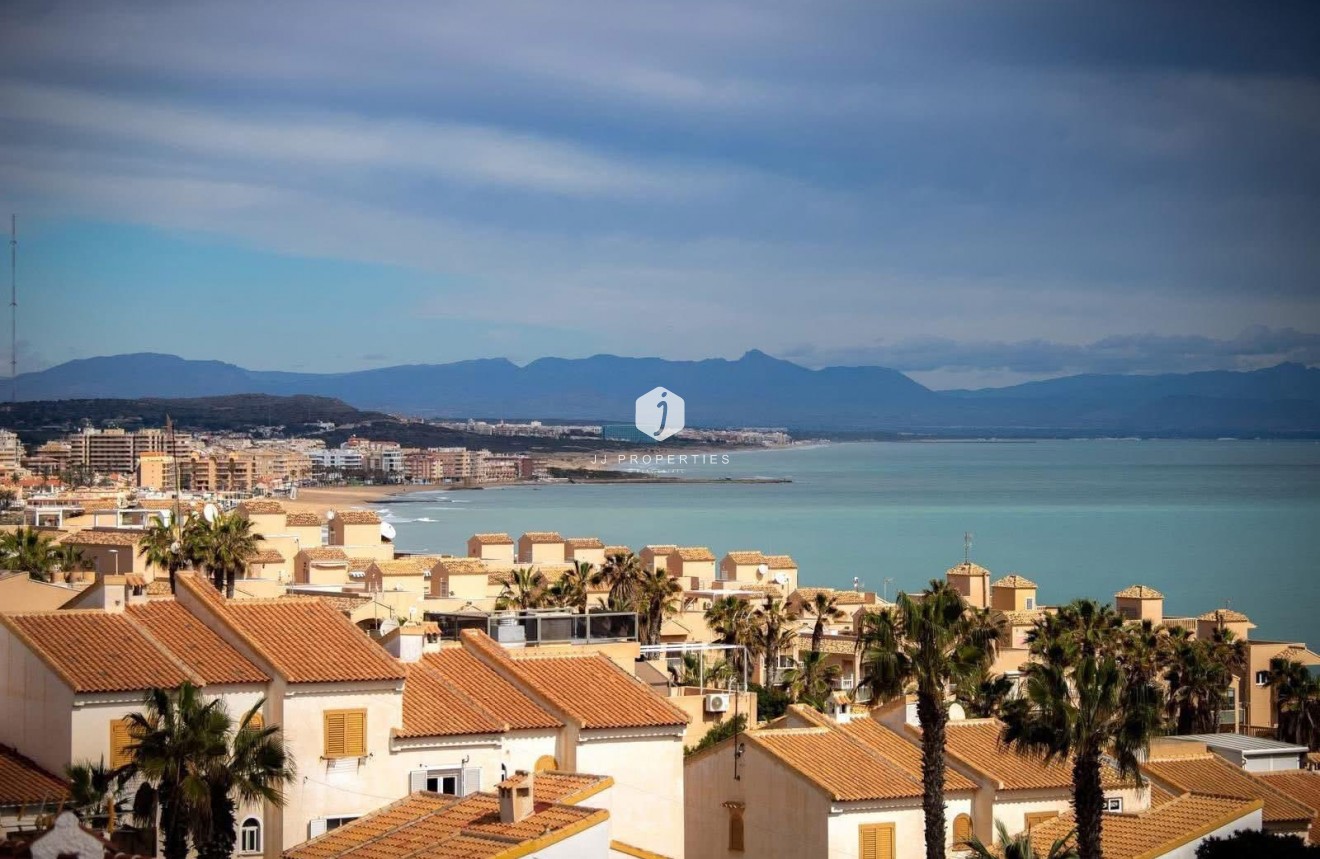 Tweedehands - Chalet -
Cabo Cervera - Costa Blanca