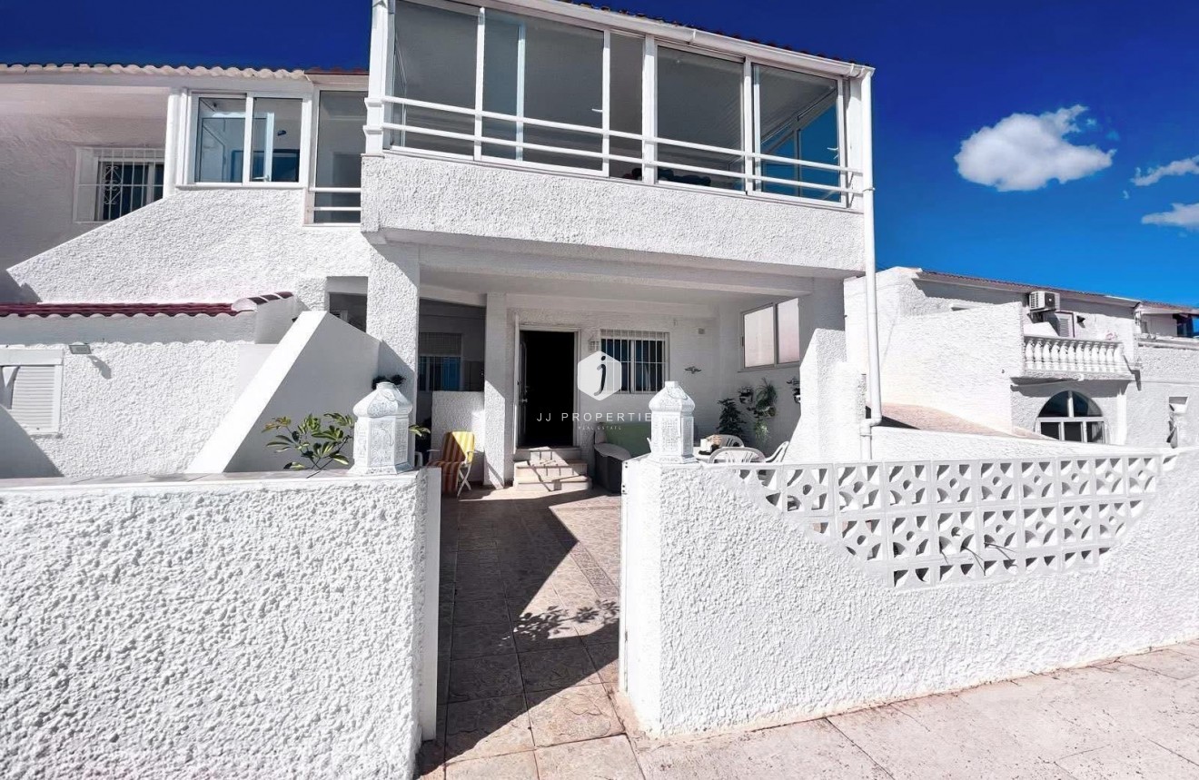 Tweedehands - Chalet -
Cabo Cervera - Costa Blanca