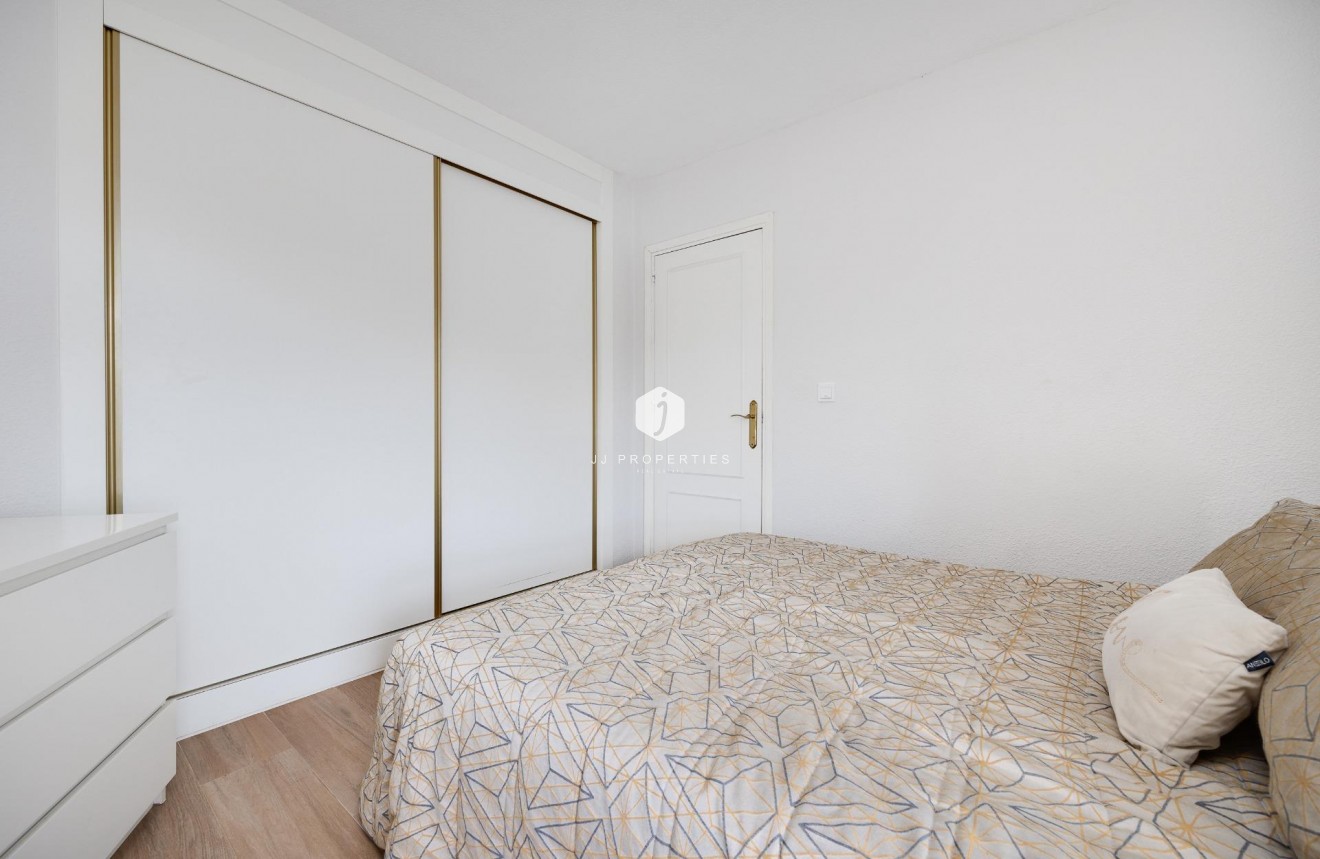 Tweedehands - Appartement / flat -
Torrevieja - Centro