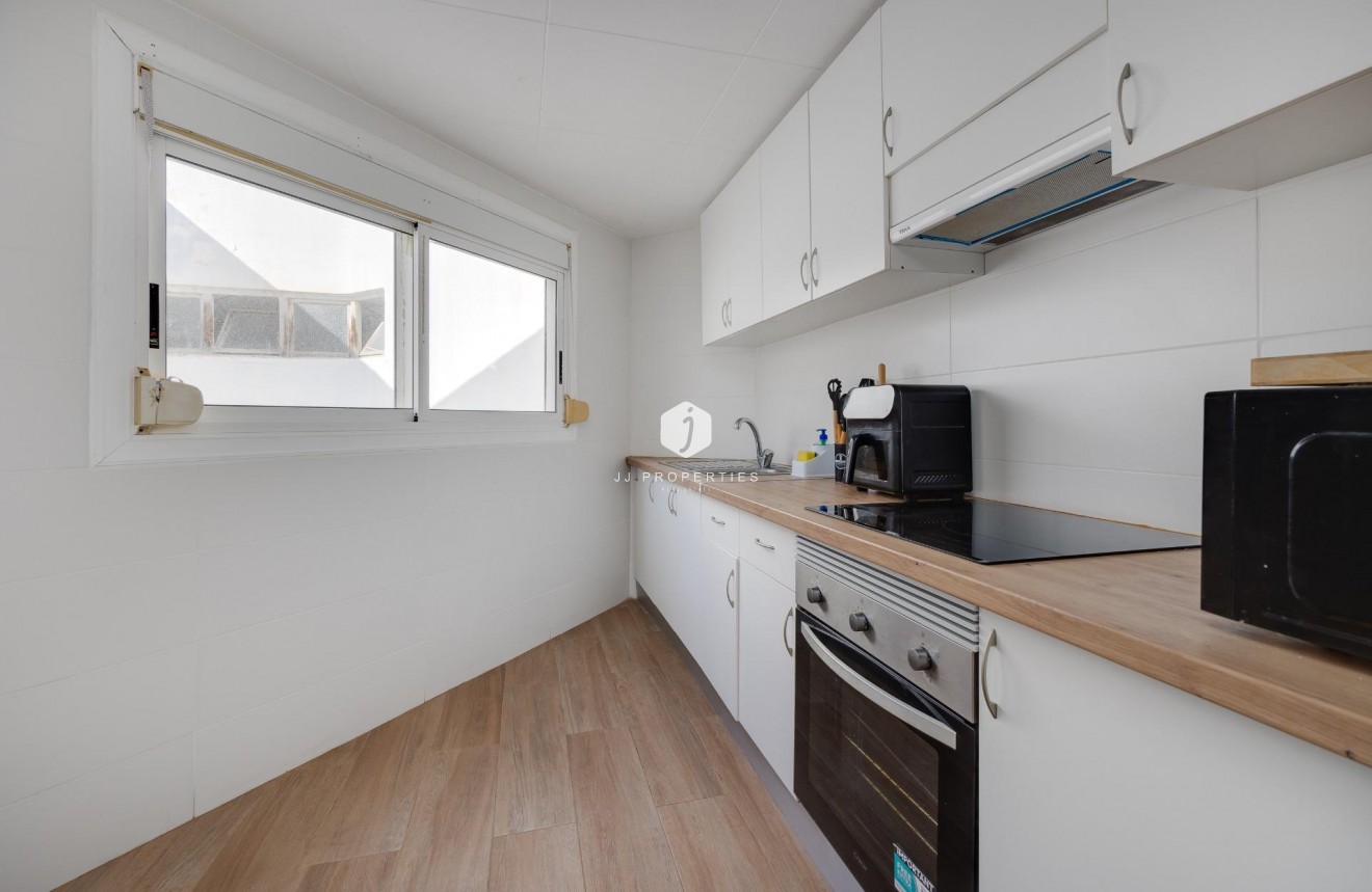 Tweedehands - Appartement / flat -
Torrevieja - Centro