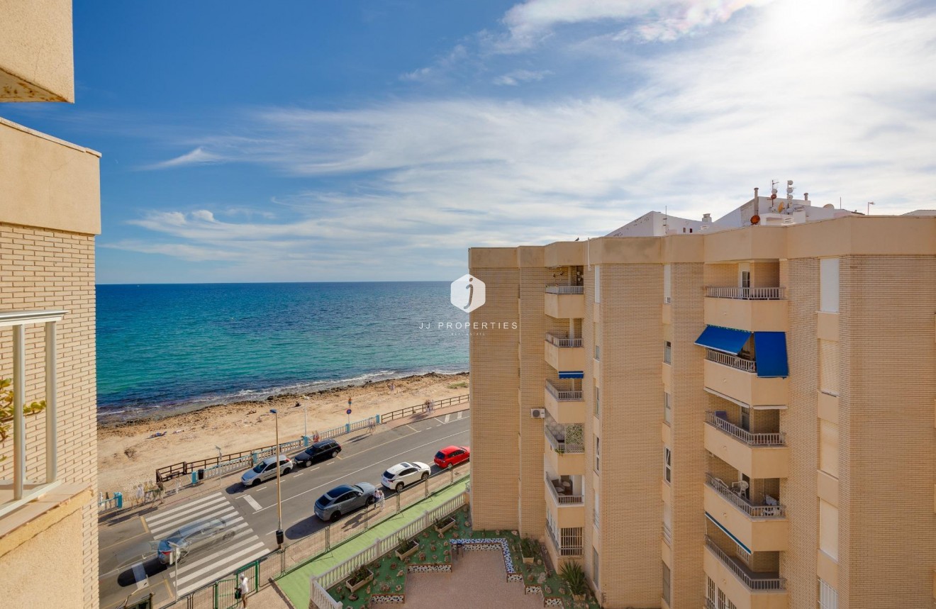 Tweedehands - Appartement / flat -
Torrevieja - Centro
