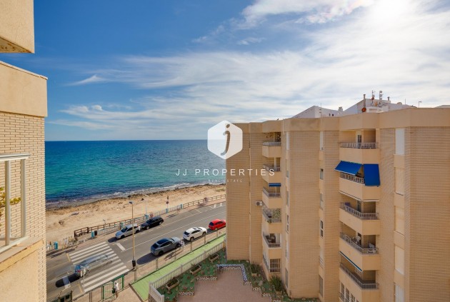 Tweedehands - Appartement / flat -
Torrevieja - Centro