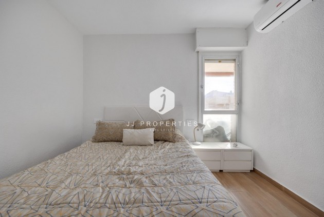 Tweedehands - Appartement / flat -
Torrevieja - Centro