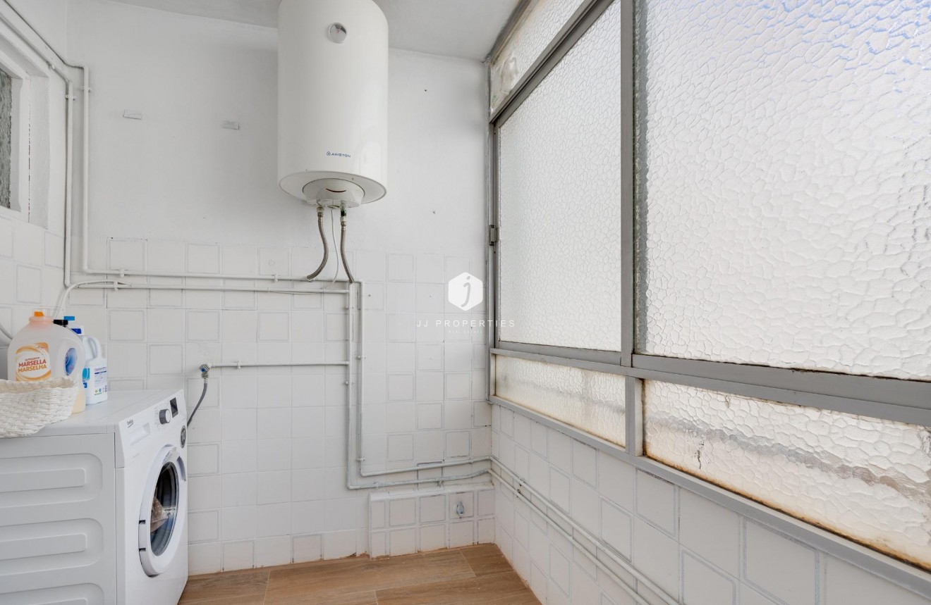 Tweedehands - Appartement / flat -
Torrevieja - Centro