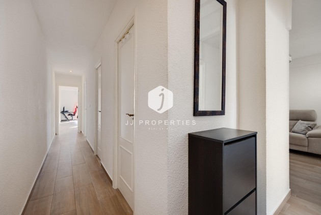 Tweedehands - Appartement / flat -
Torrevieja - Centro