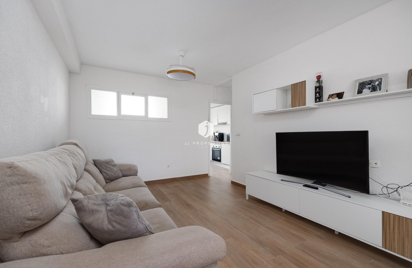 Tweedehands - Appartement / flat -
Torrevieja - Centro