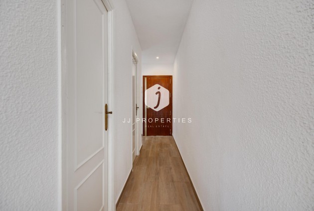 Tweedehands - Appartement / flat -
Torrevieja - Centro