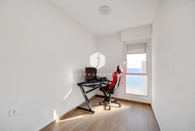 Tweedehands - Appartement / flat -
Torrevieja - Centro