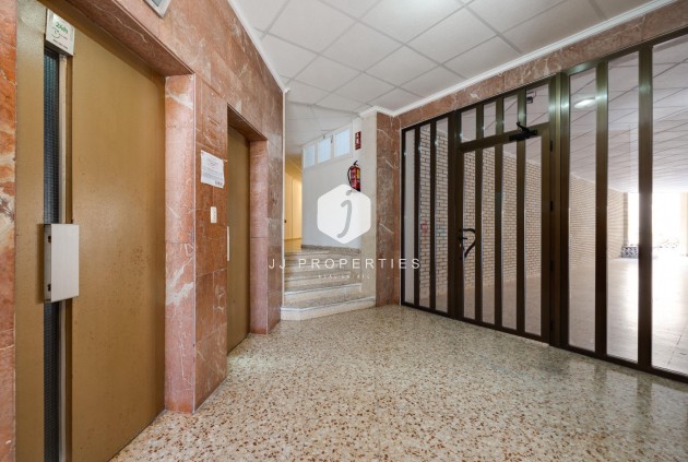 Tweedehands - Appartement / flat -
Torrevieja - Centro