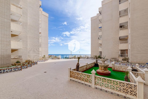 Tweedehands - Appartement / flat -
Torrevieja - Centro