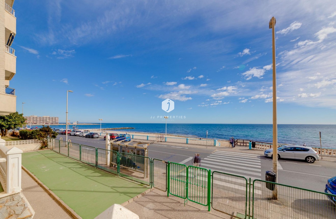 Tweedehands - Appartement / flat -
Torrevieja - Centro
