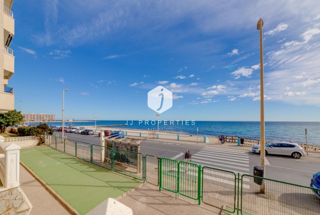 Tweedehands - Appartement / flat -
Torrevieja - Centro