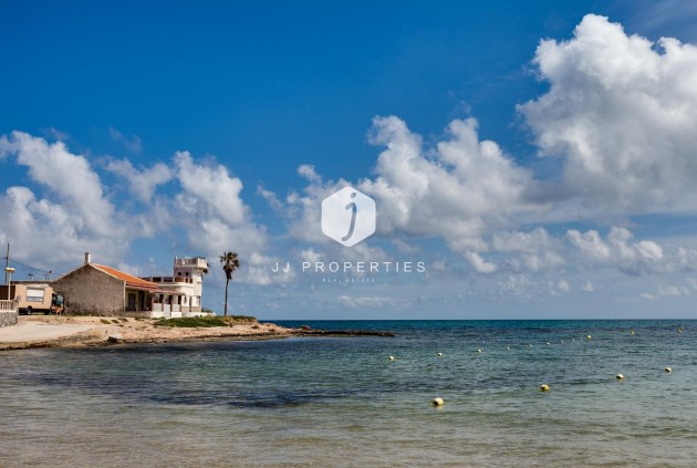 Tweedehands - Appartement / flat -
Torrevieja - Centro