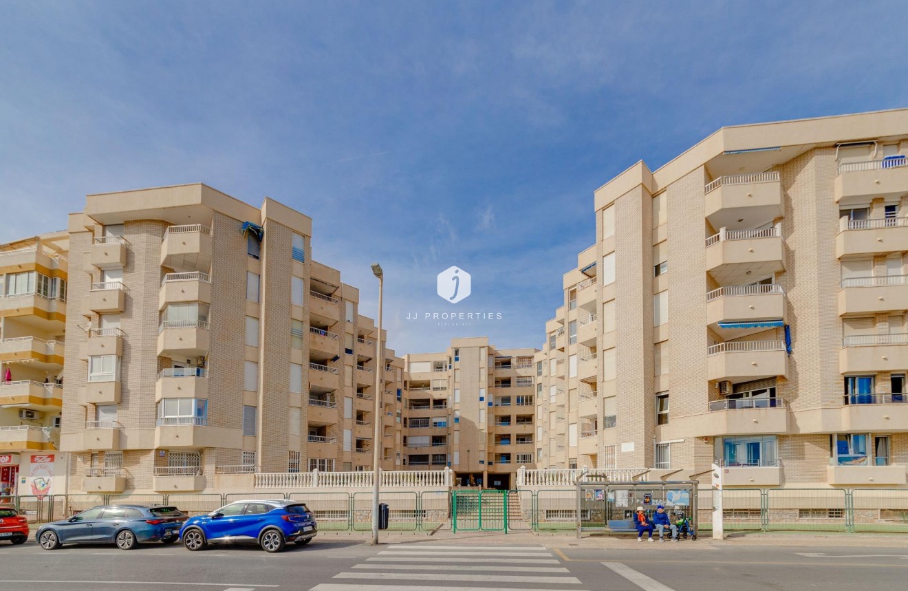 Tweedehands - Appartement / flat -
Torrevieja - Centro