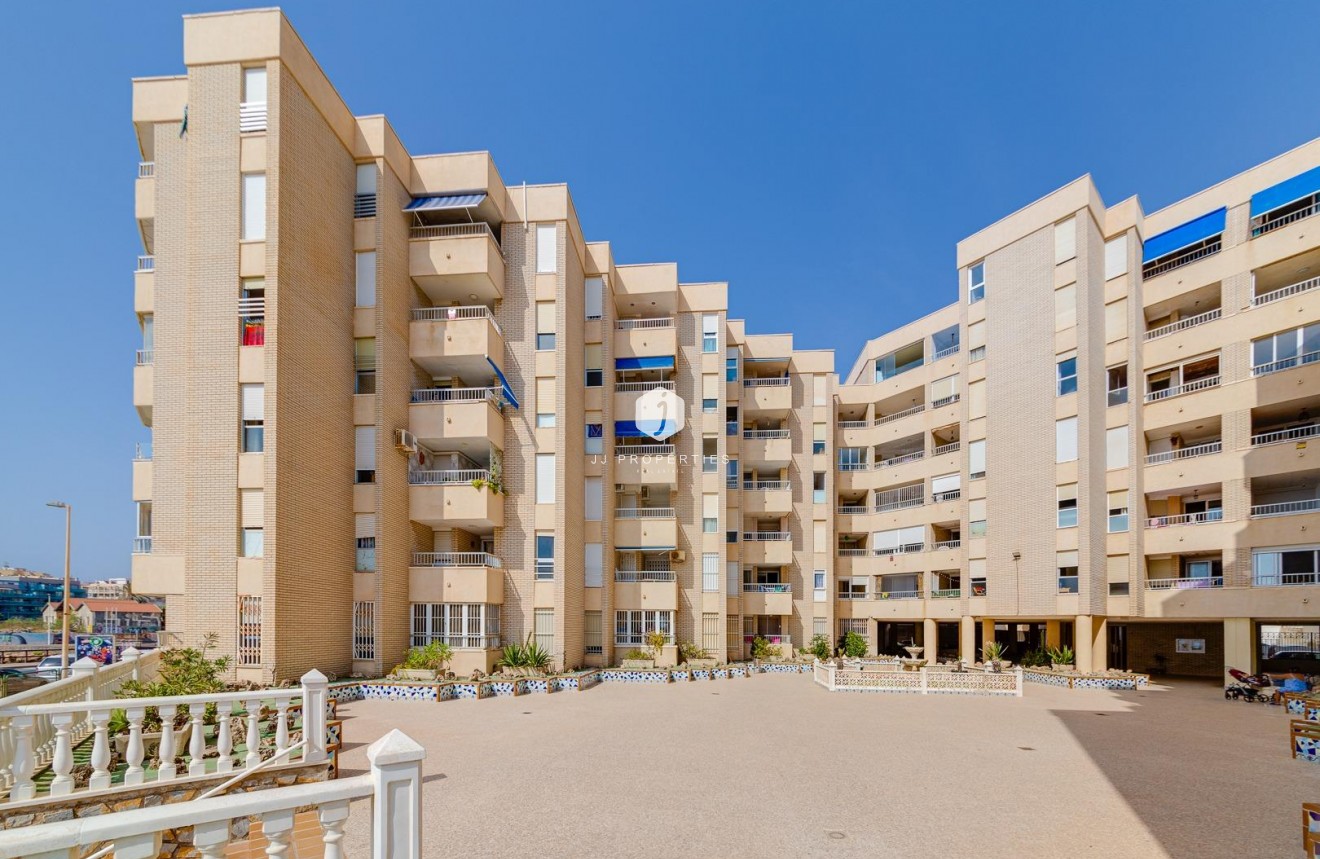 Tweedehands - Appartement / flat -
Torrevieja - Centro