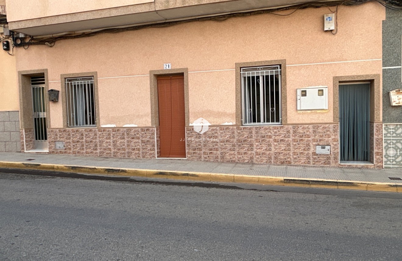 Aus zweiter Hand - Villa -
Benejúzar - Inland